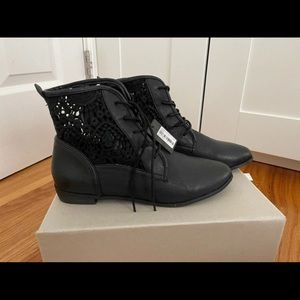 NEW! F21 Crochet booties